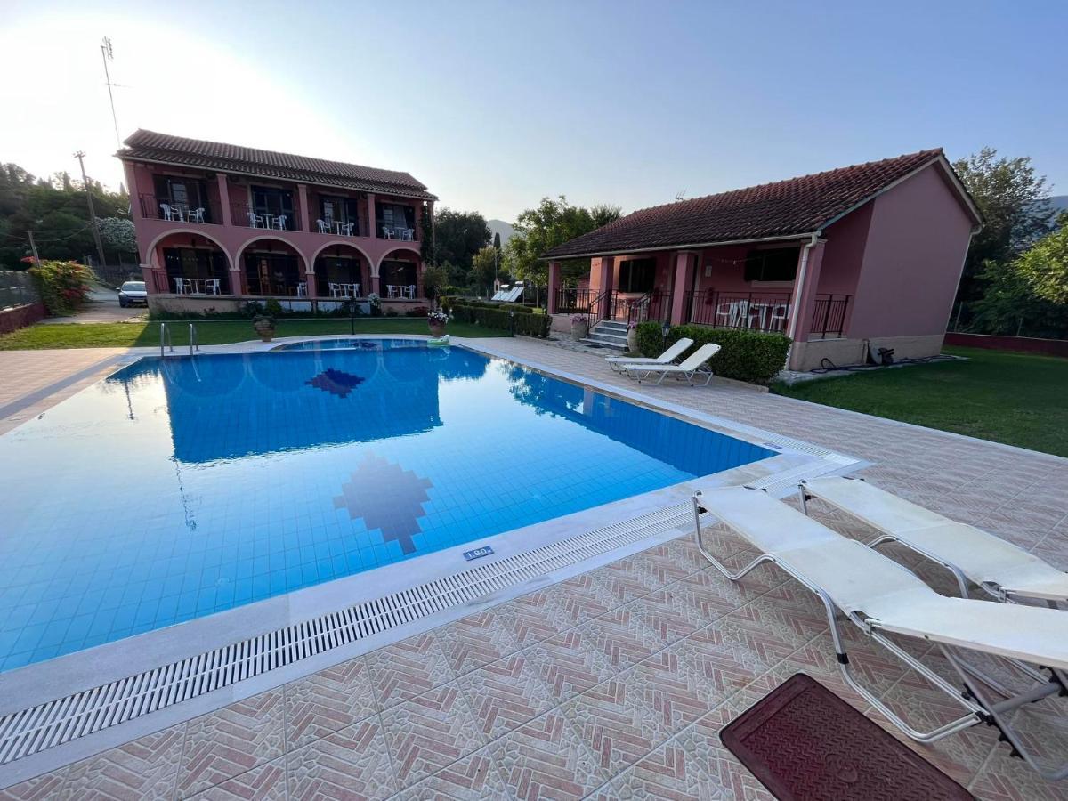 Gregory-Vassilis Apartments Дасия Екстериор снимка