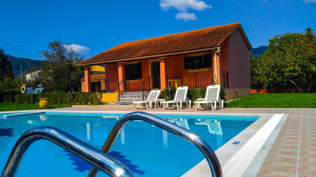 Gregory-Vassilis Apartments Дасия Екстериор снимка