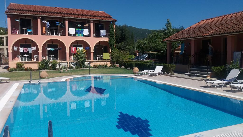 Gregory-Vassilis Apartments Дасия Екстериор снимка